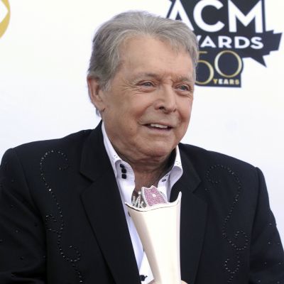  Mickey Gilley