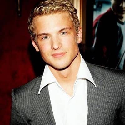 Freddie Stroma