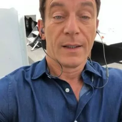 Jason Isaacs