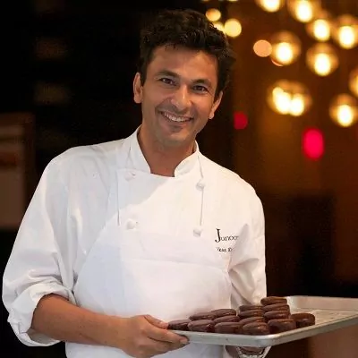 Vikas Khanna