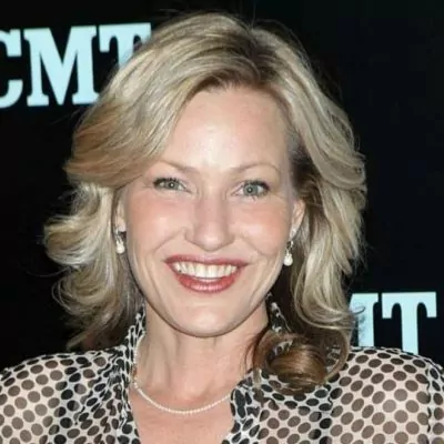 Joey Lauren Adams