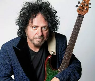  Steve Lukather