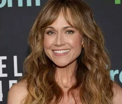 Nikki DeLoach